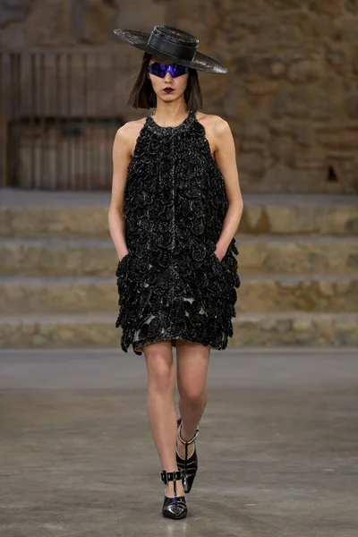 Look 9